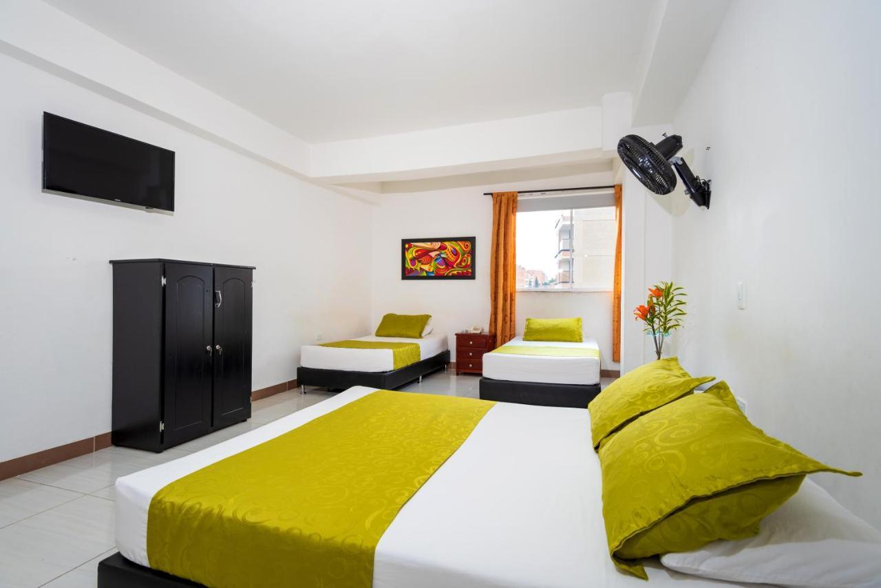 Ayenda 1234 Imperio 70 Hotel Medellin Ngoại thất bức ảnh