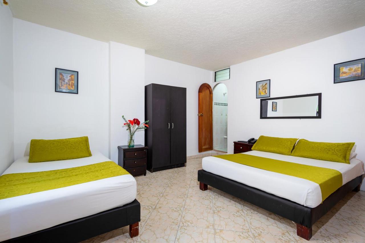 Ayenda 1234 Imperio 70 Hotel Medellin Ngoại thất bức ảnh
