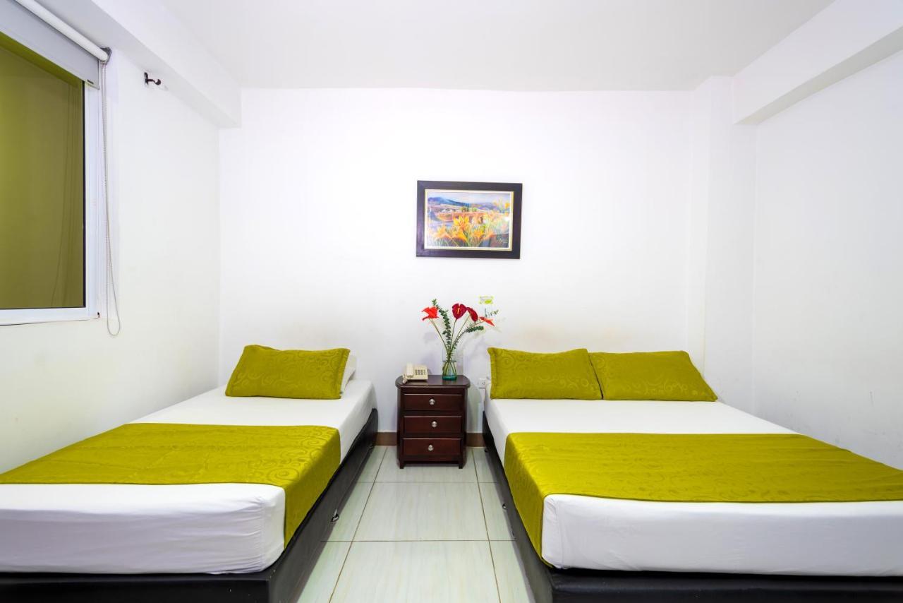 Ayenda 1234 Imperio 70 Hotel Medellin Ngoại thất bức ảnh