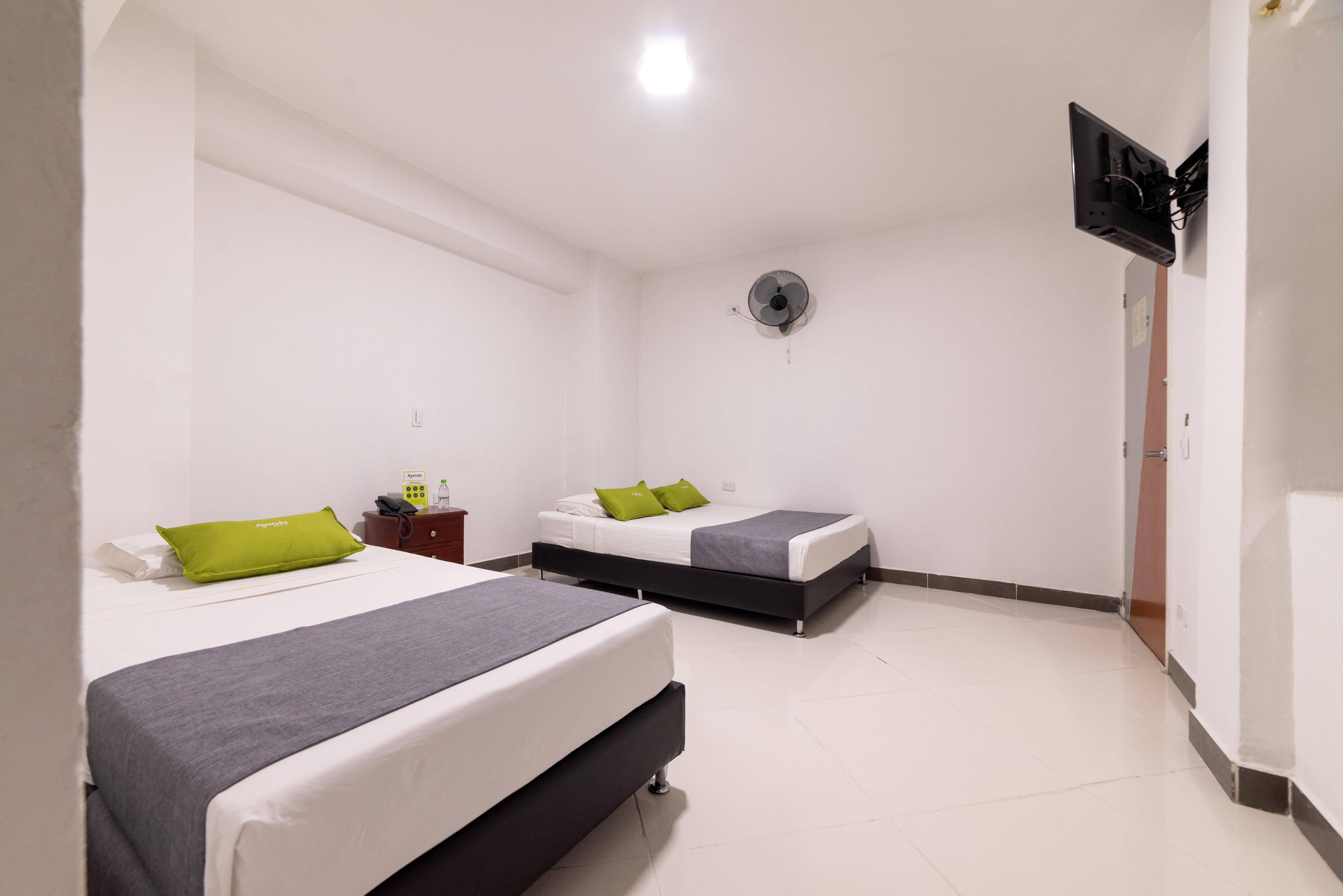 Ayenda 1234 Imperio 70 Hotel Medellin Ngoại thất bức ảnh