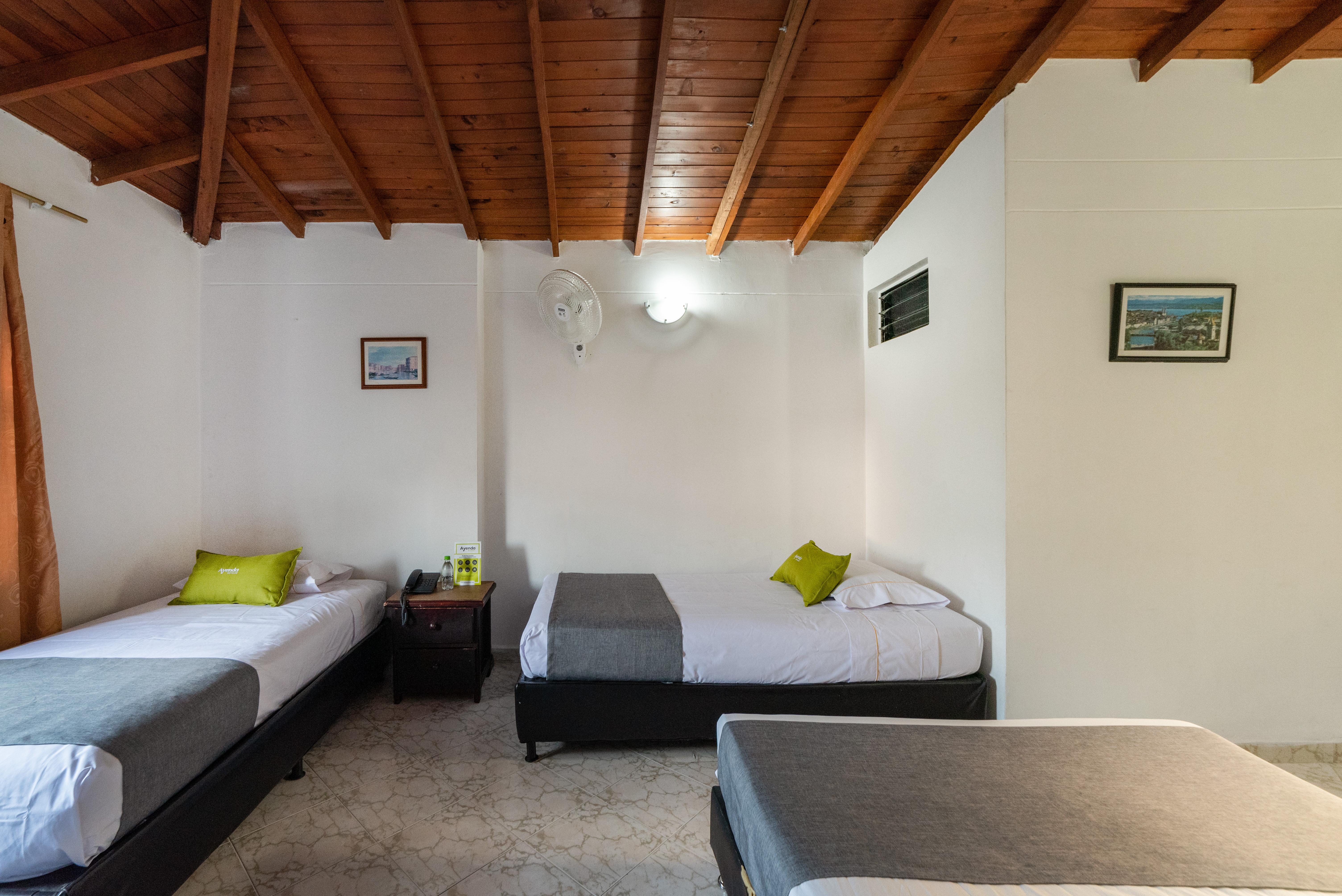 Ayenda 1234 Imperio 70 Hotel Medellin Ngoại thất bức ảnh