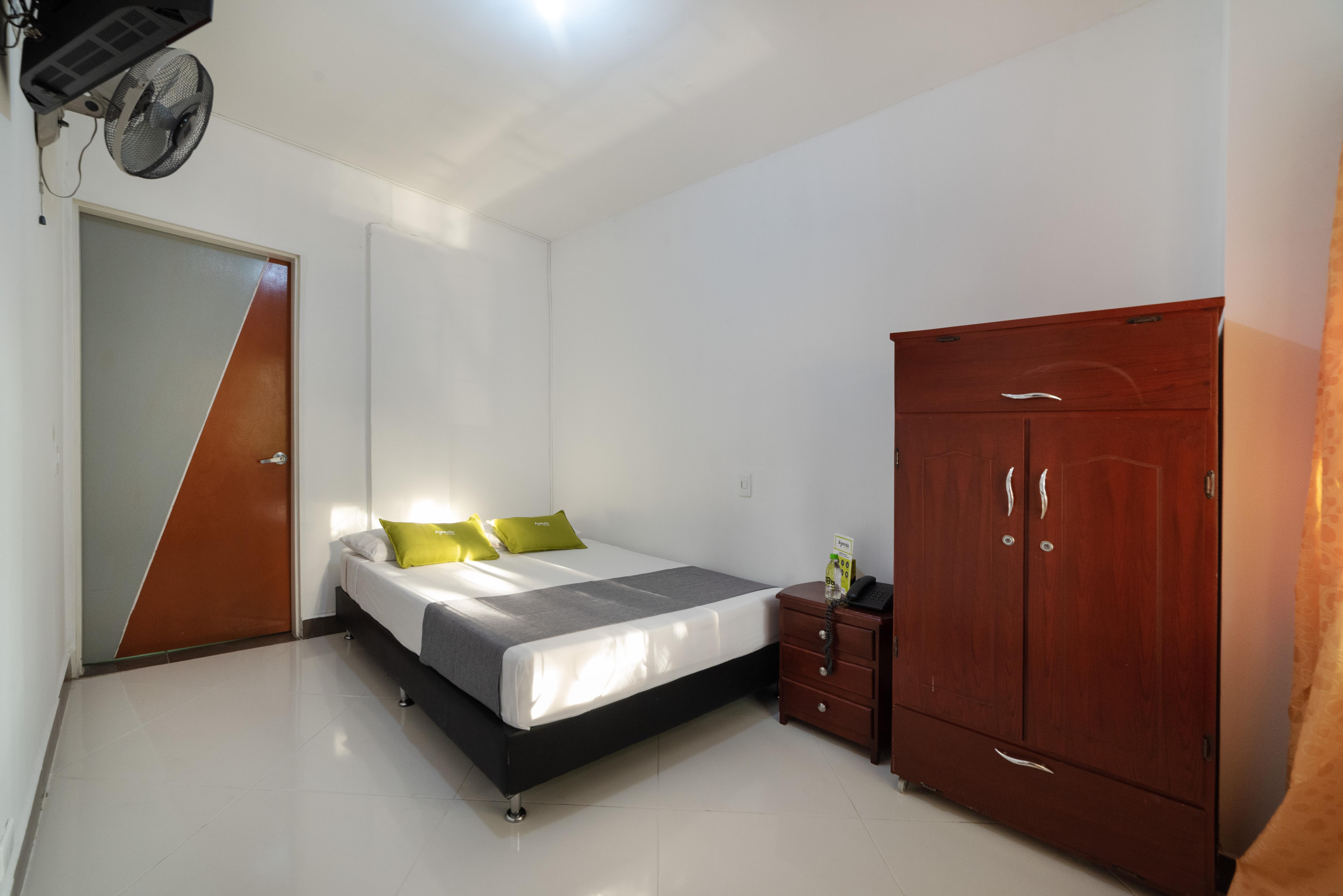 Ayenda 1234 Imperio 70 Hotel Medellin Ngoại thất bức ảnh
