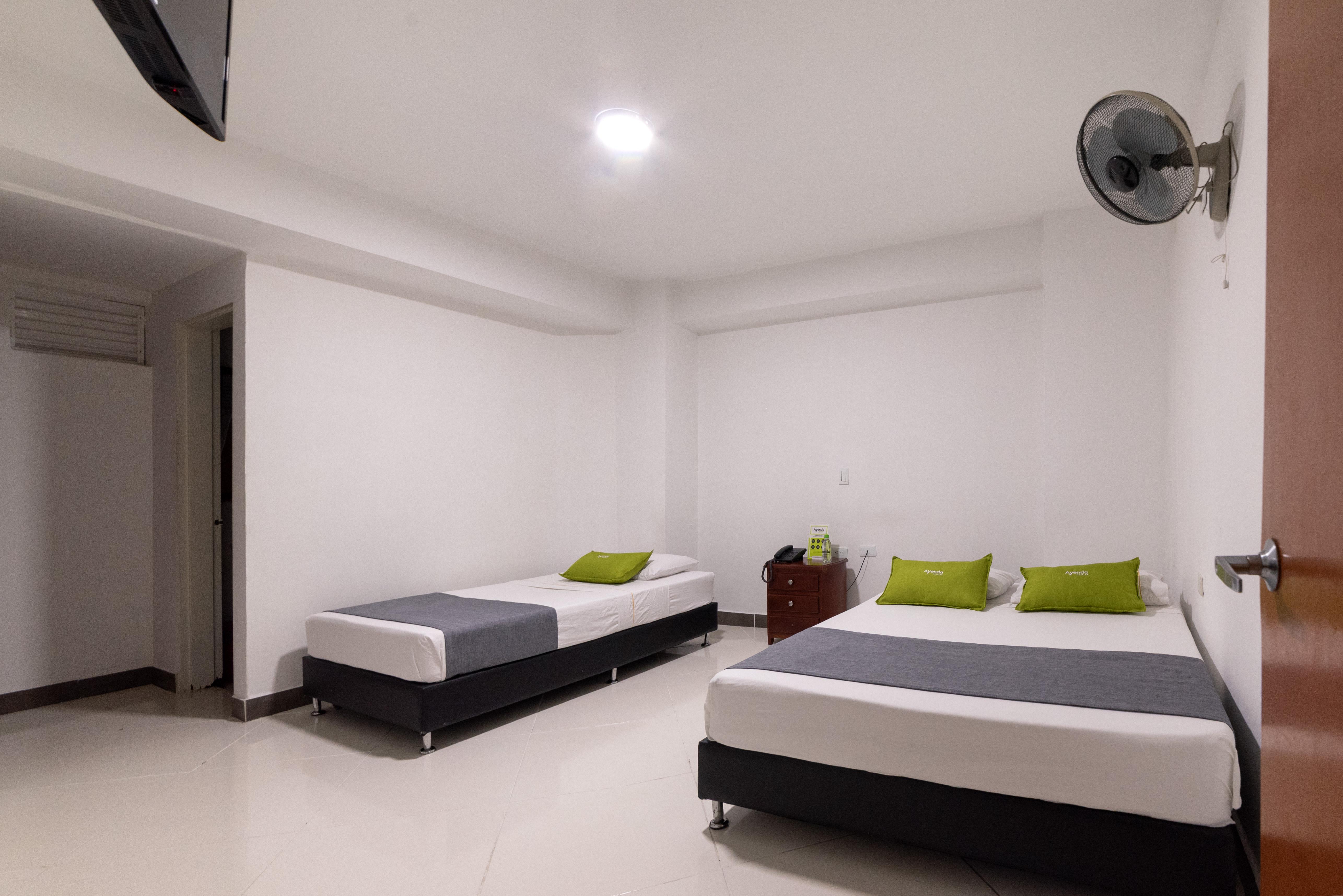 Ayenda 1234 Imperio 70 Hotel Medellin Ngoại thất bức ảnh