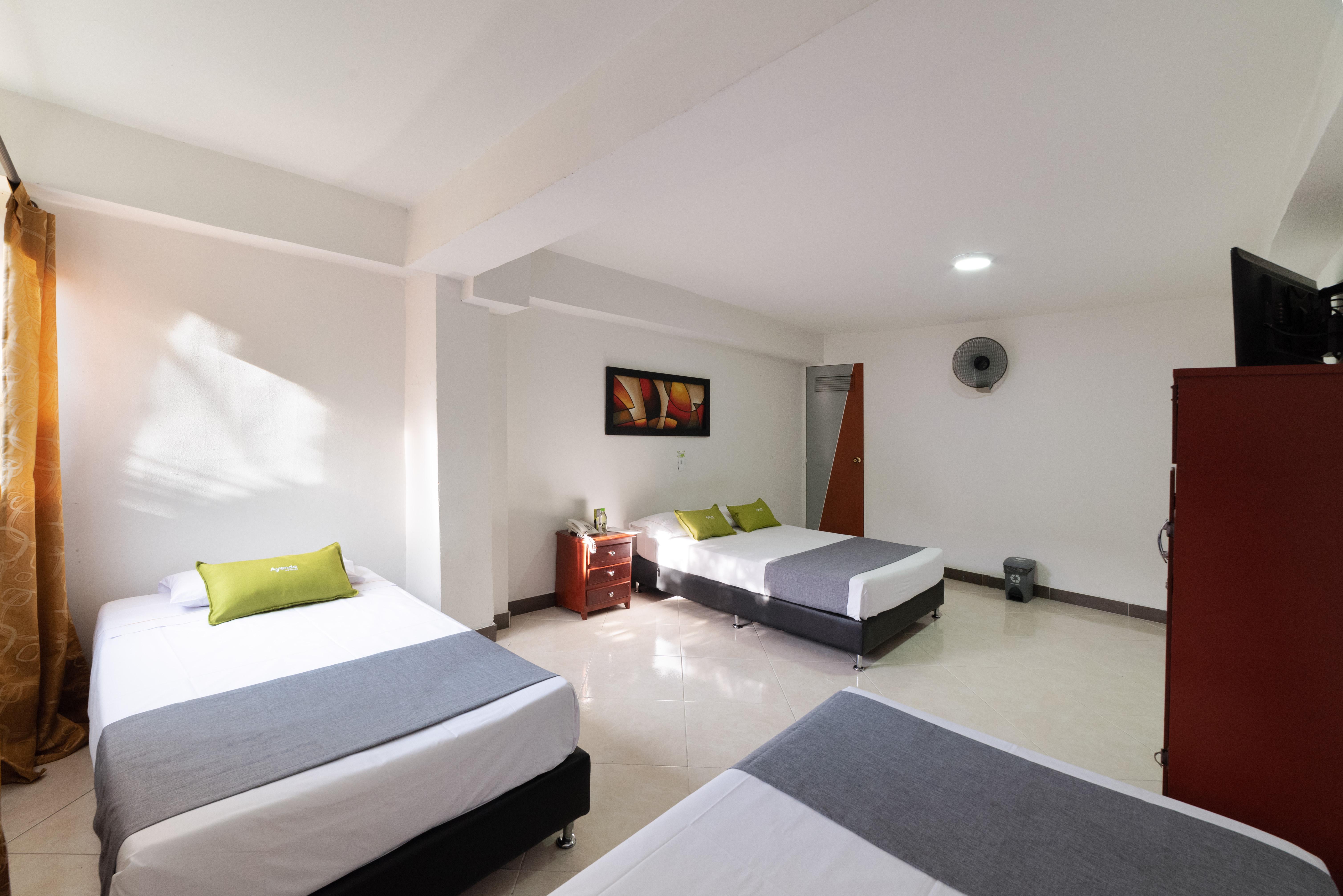 Ayenda 1234 Imperio 70 Hotel Medellin Ngoại thất bức ảnh