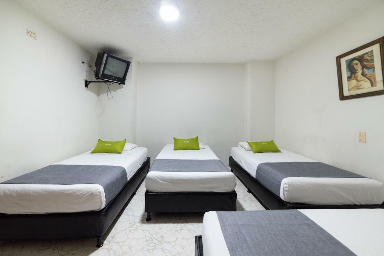 Ayenda 1234 Imperio 70 Hotel Medellin Ngoại thất bức ảnh